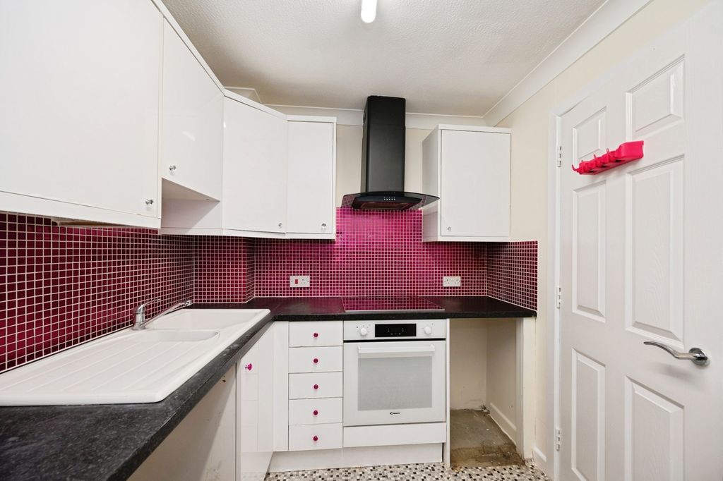 Property photo 3 of 13 Pbox-Img.Jpg