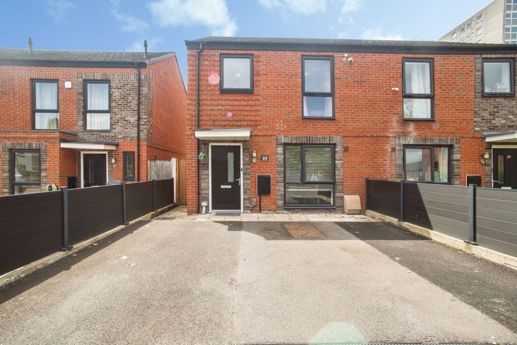 Property photo 1 of 19 Pbox-Img.Jpg