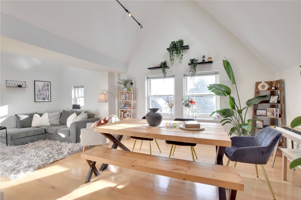 Property photo 1 of 20 Picture No. 15