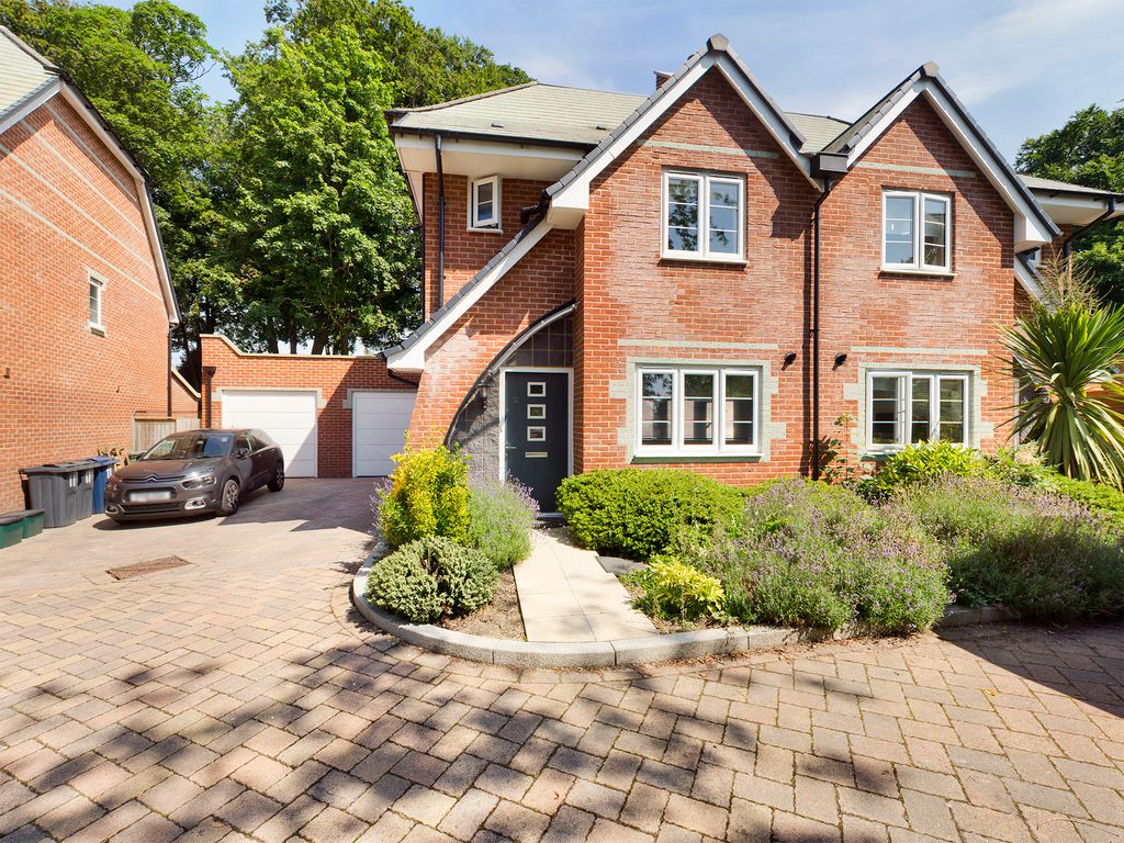 Property photo 1 of 13 Image