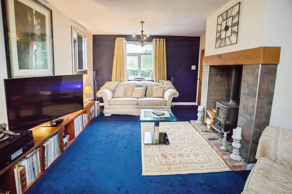 Property photo 2 of 23