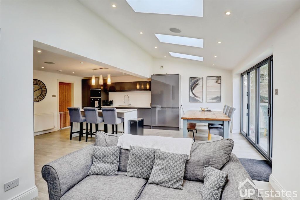 Property photo 2 of 18 Kitchen/ Diner/ Living Room