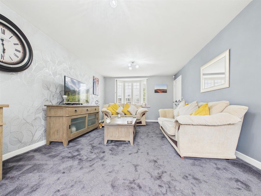 Property photo 3 of 17 Cam02435G0-Pr0216-Still017.Jpg