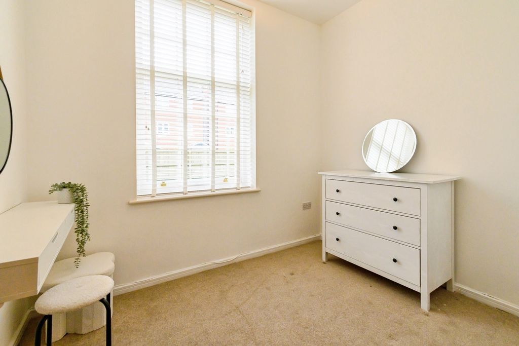 Property photo 3 of 13 Pbox-Img.Jpg