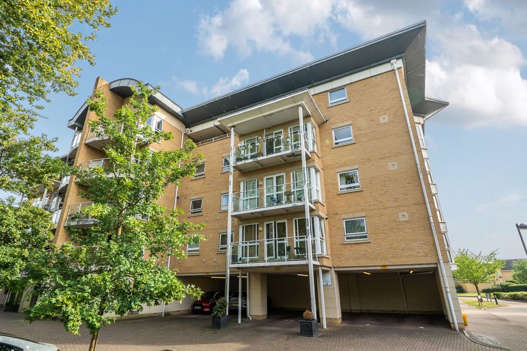 Property photo 1 of 19 External