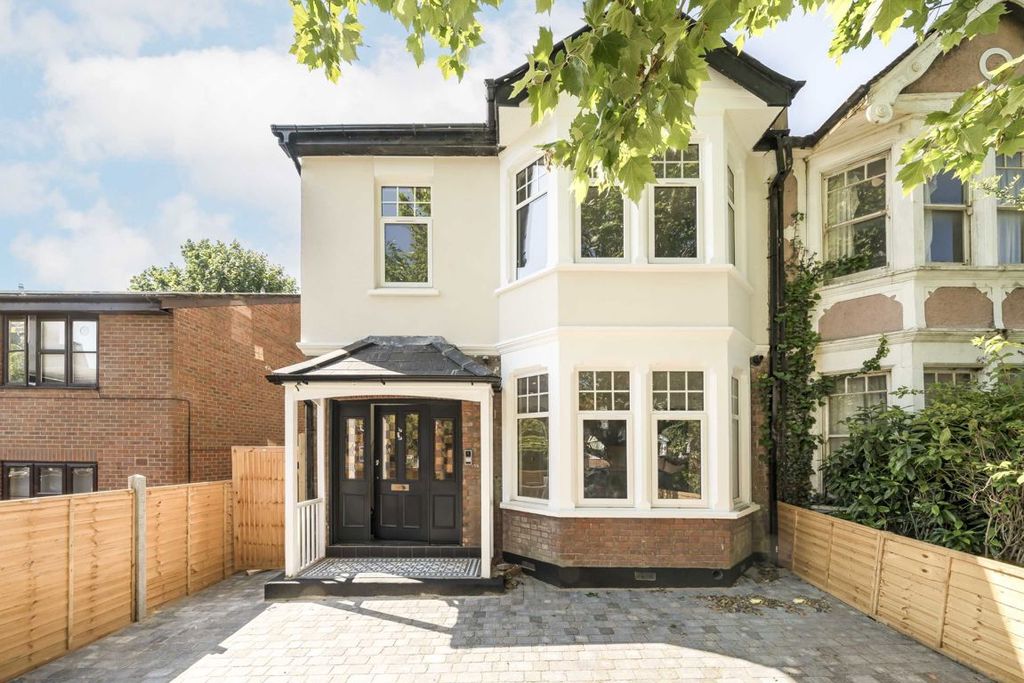 Property photo 1 of 6