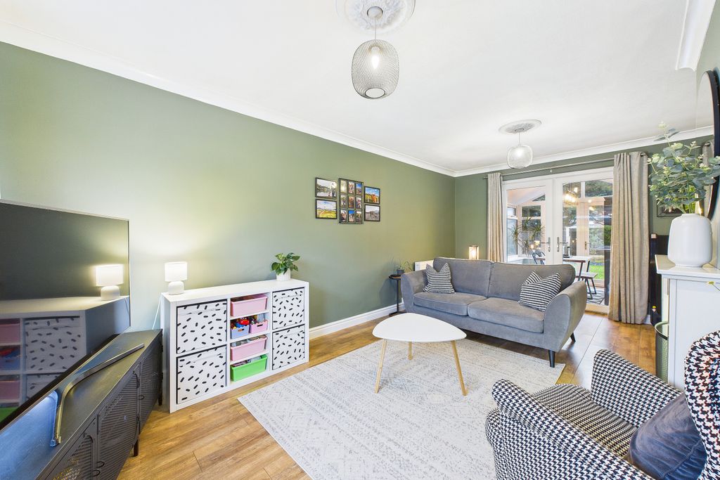 Property photo 3 of 13 Living Room