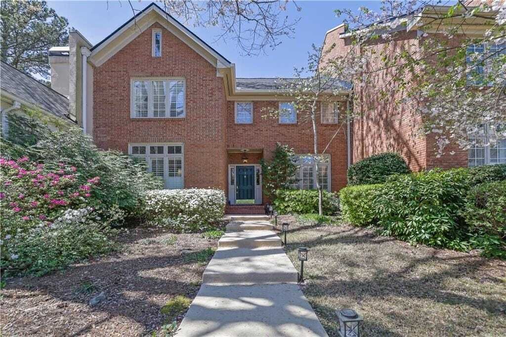 Property photo 1 of 31