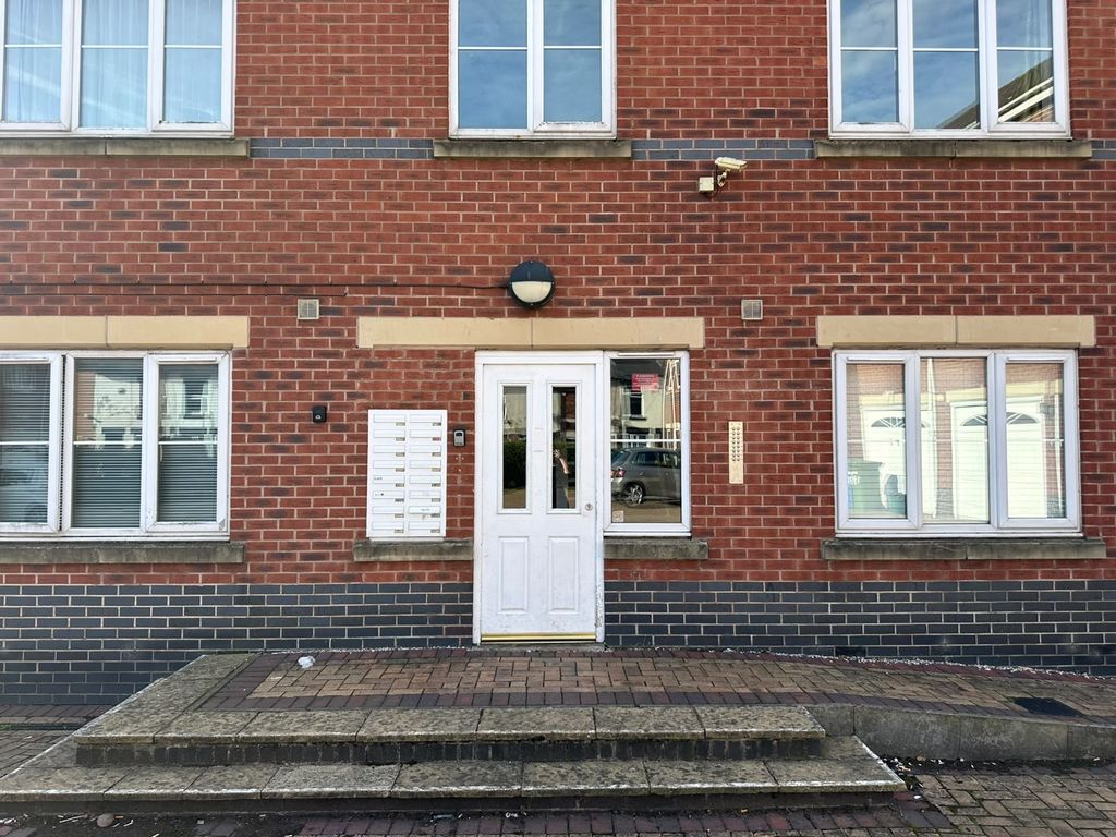 Property photo 1 of 5