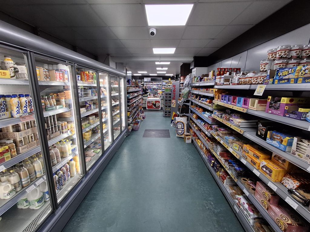 Property photo 2 of 9 Photo 1