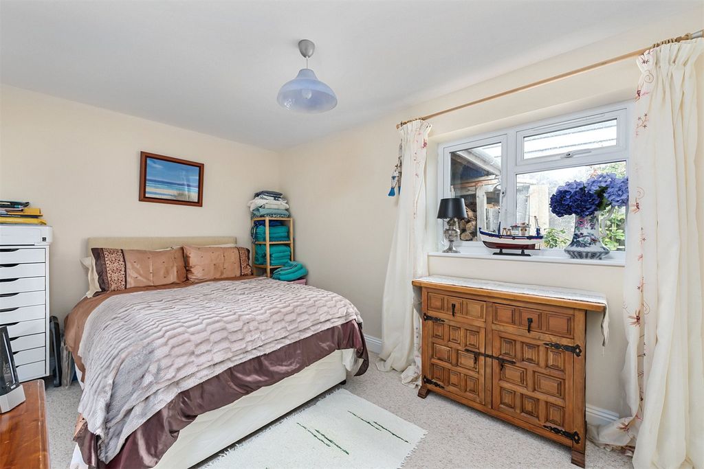 Property photo 3 of 20 Picture No. 32