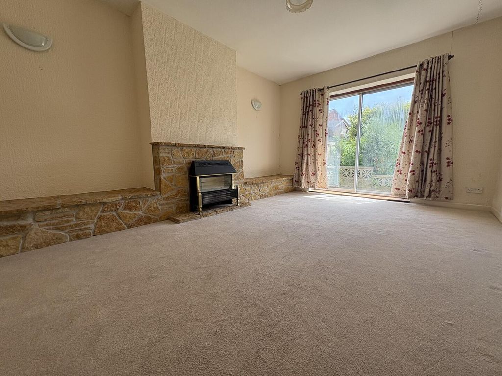 Property photo 2 of 10 Living Room