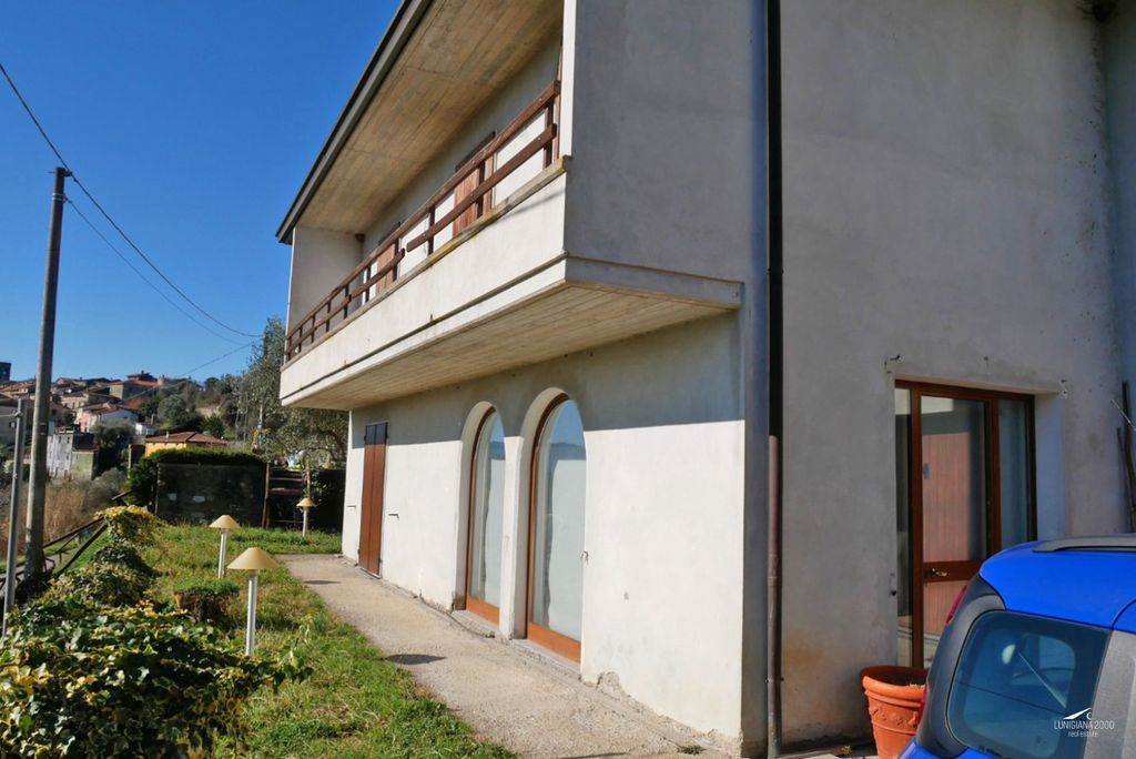 Property photo 3 of 45