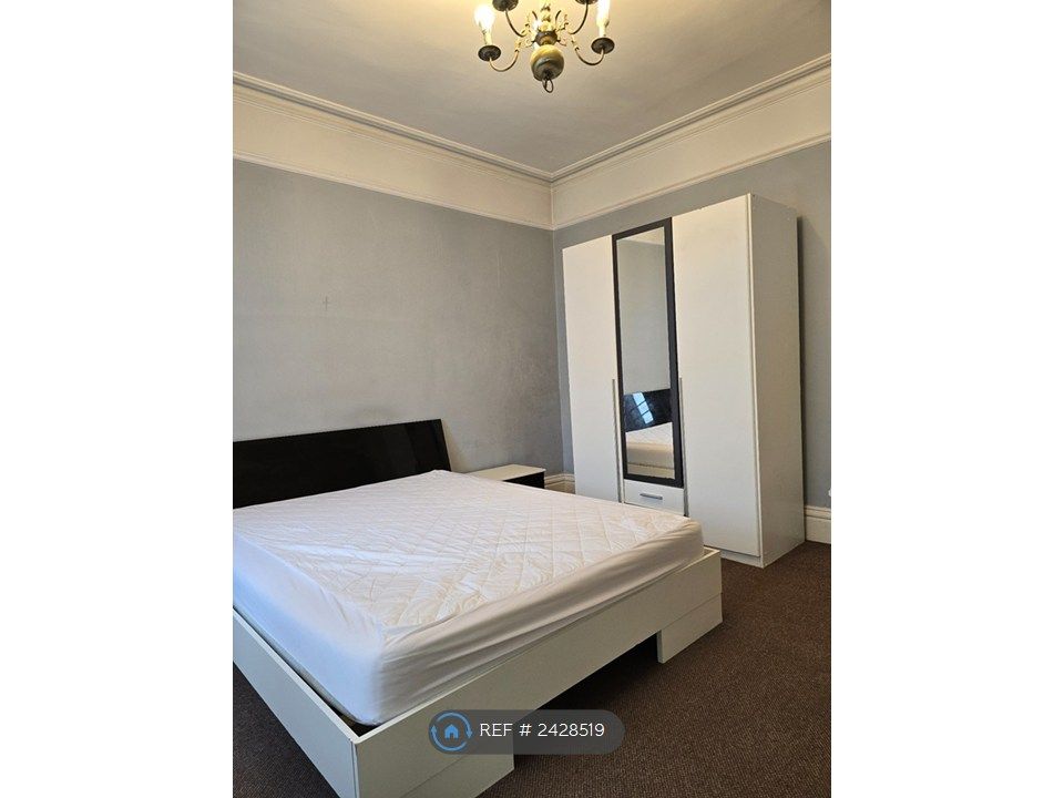 Property photo 1 of 3