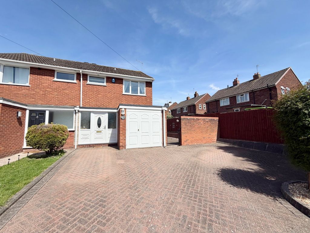 Property photo 1 of 27