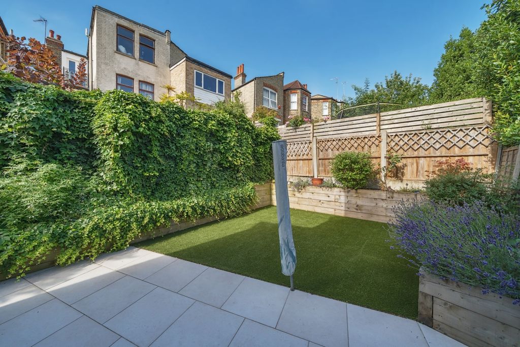 Property photo 2 of 20 1317903-6-6863A90...