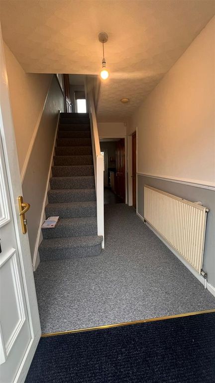 Property photo 2 of 16 Entrance
