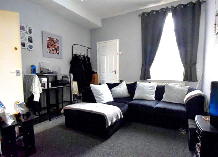 Property photo 3 of 10