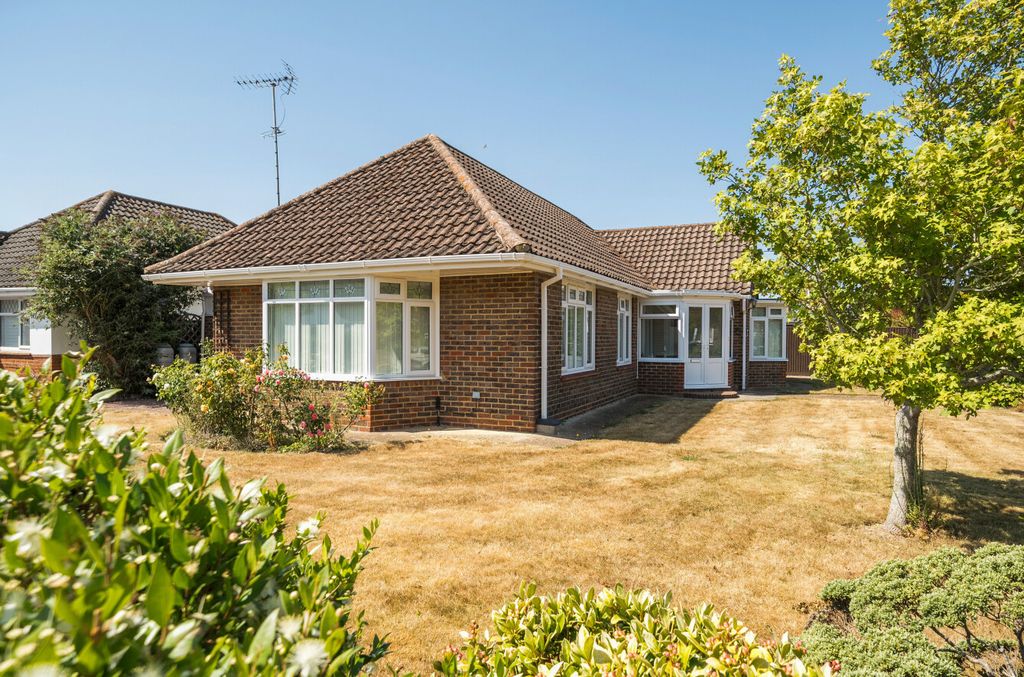 Property photo 1 of 33 1493721-22-6A5502...