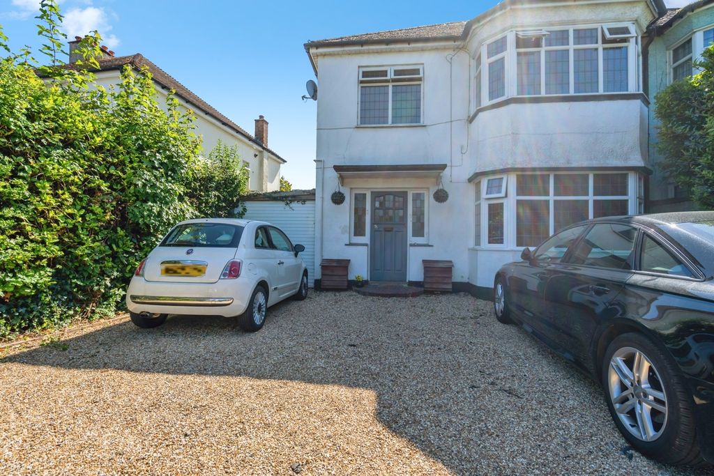 Property photo 3 of 17 Photo