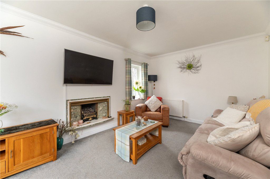 Property photo 3 of 32 Living Room