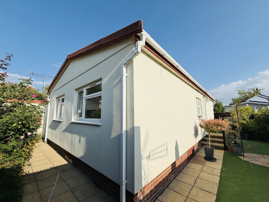 Property photo 2 of 16