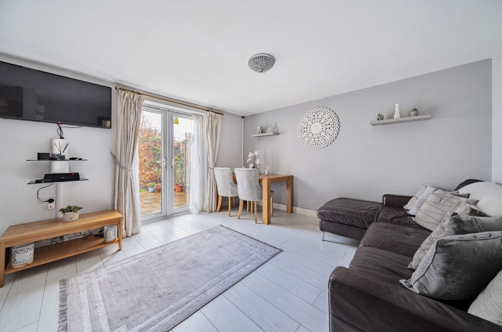 Property photo 2 of 16 1090911 (3).Jpg