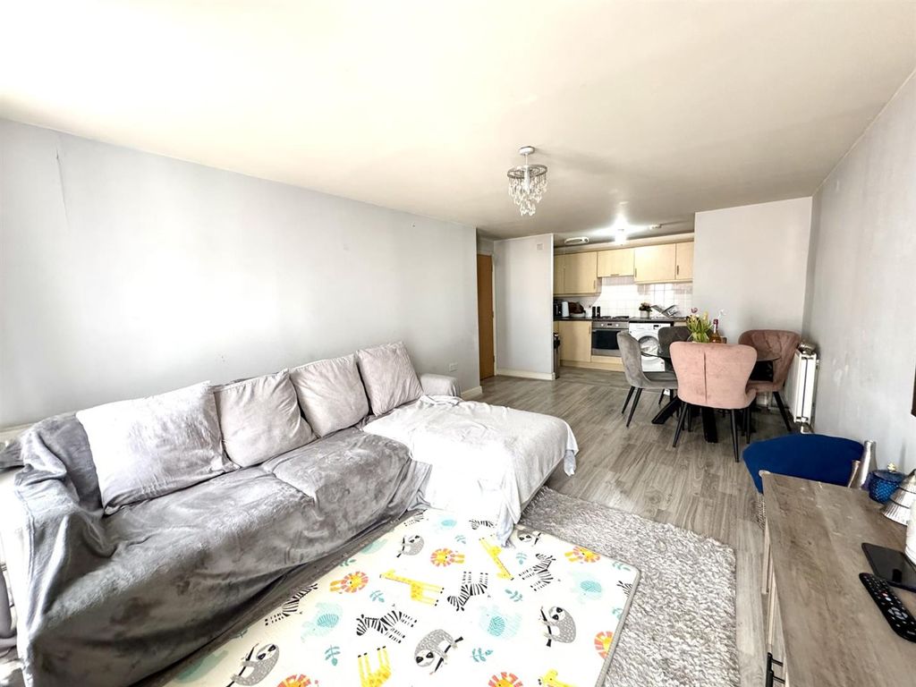 Property photo 3 of 11 Img_0879.Jpg