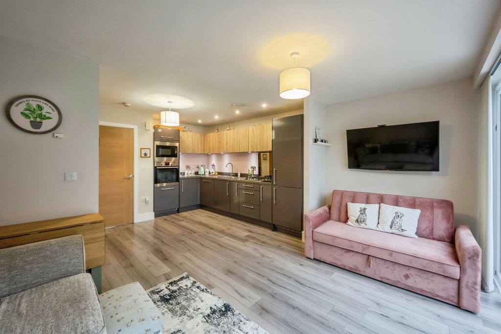 Property photo 2 of 15