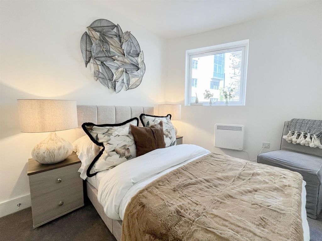 Property photo 2 of 10 Bedroom Two