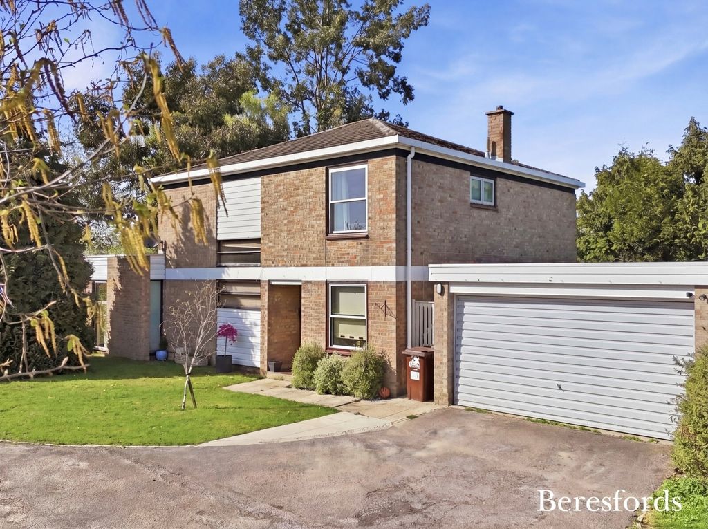 Property photo 1 of 21 Front