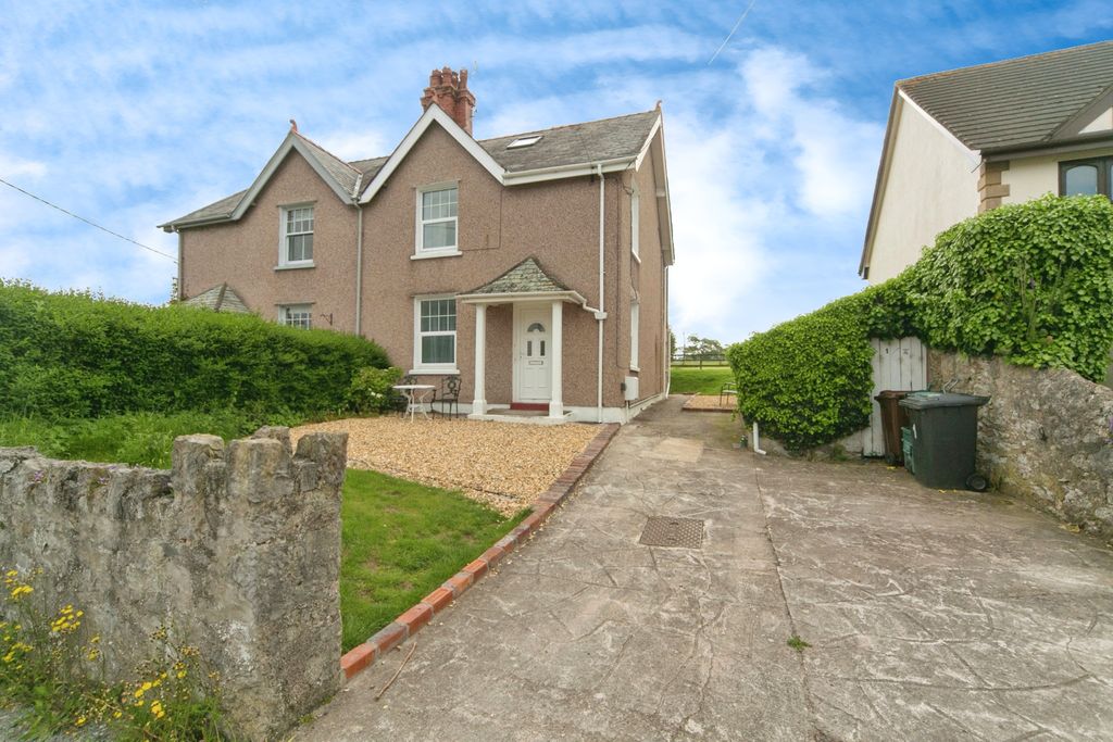 Property photo 1 of 17 Photography