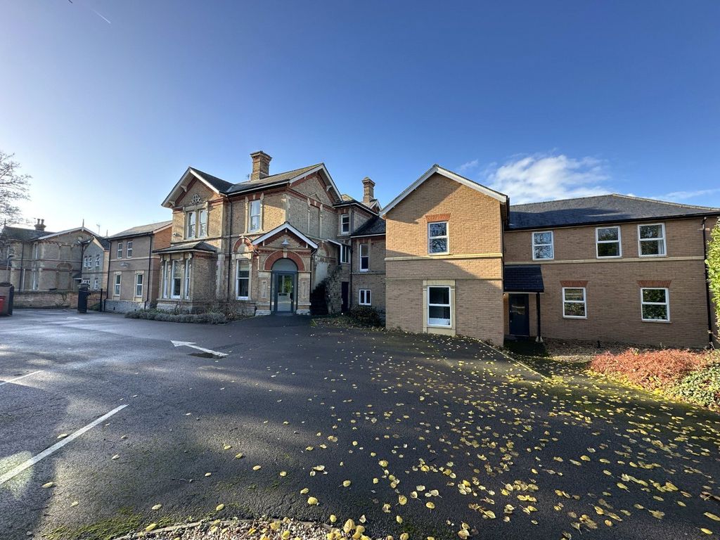 Property photo 1 of 35 Picture No. 37