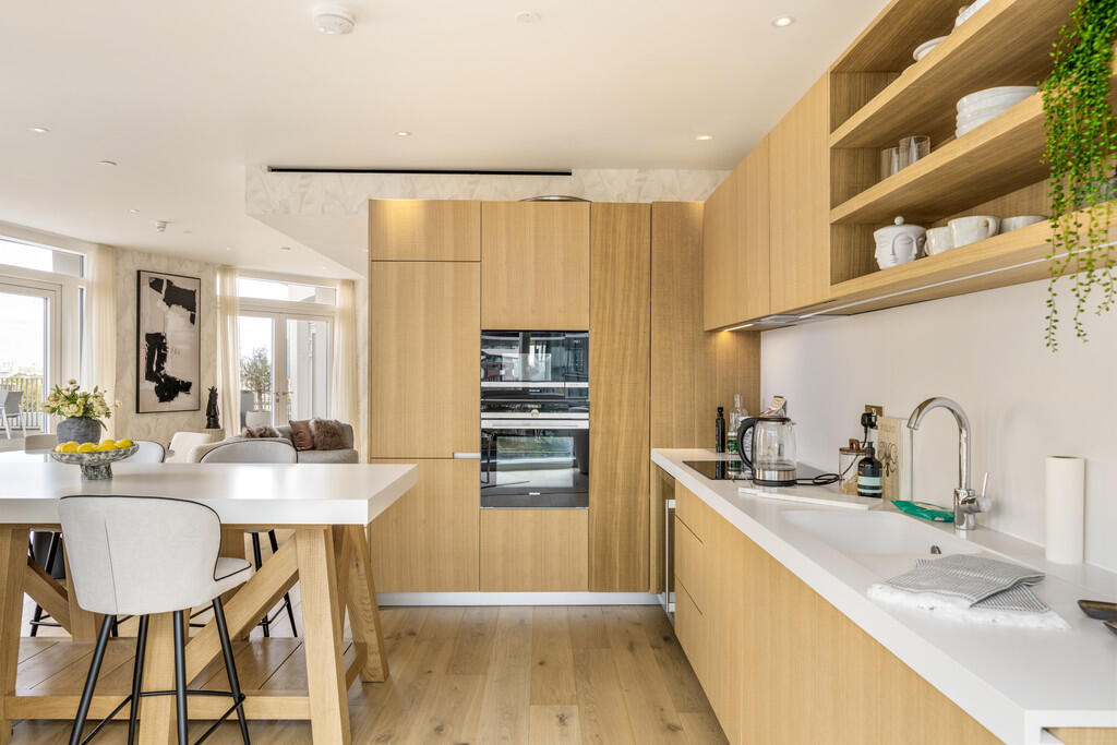 Property photo 1 of 34