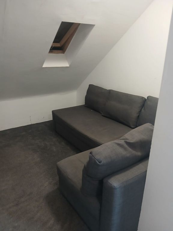 Property photo 3 of 35