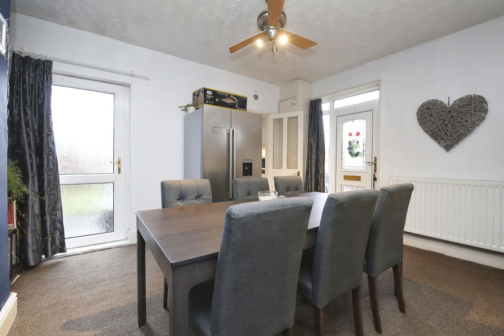 Property photo 3 of 15 Photography