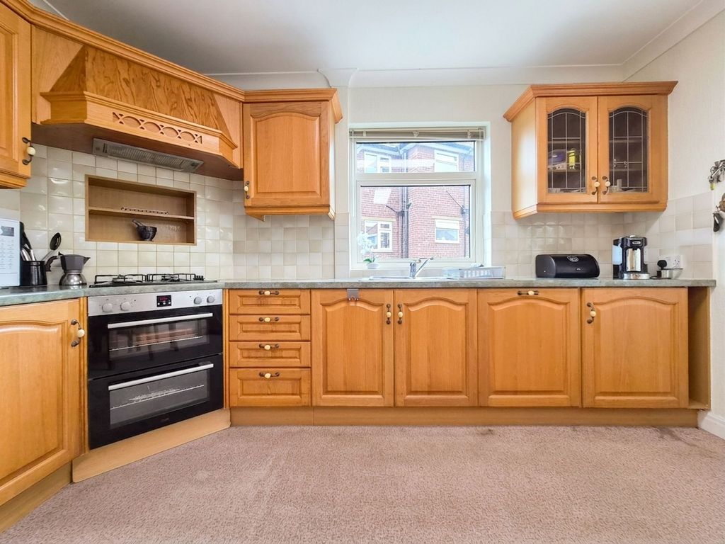 Property photo 3 of 27