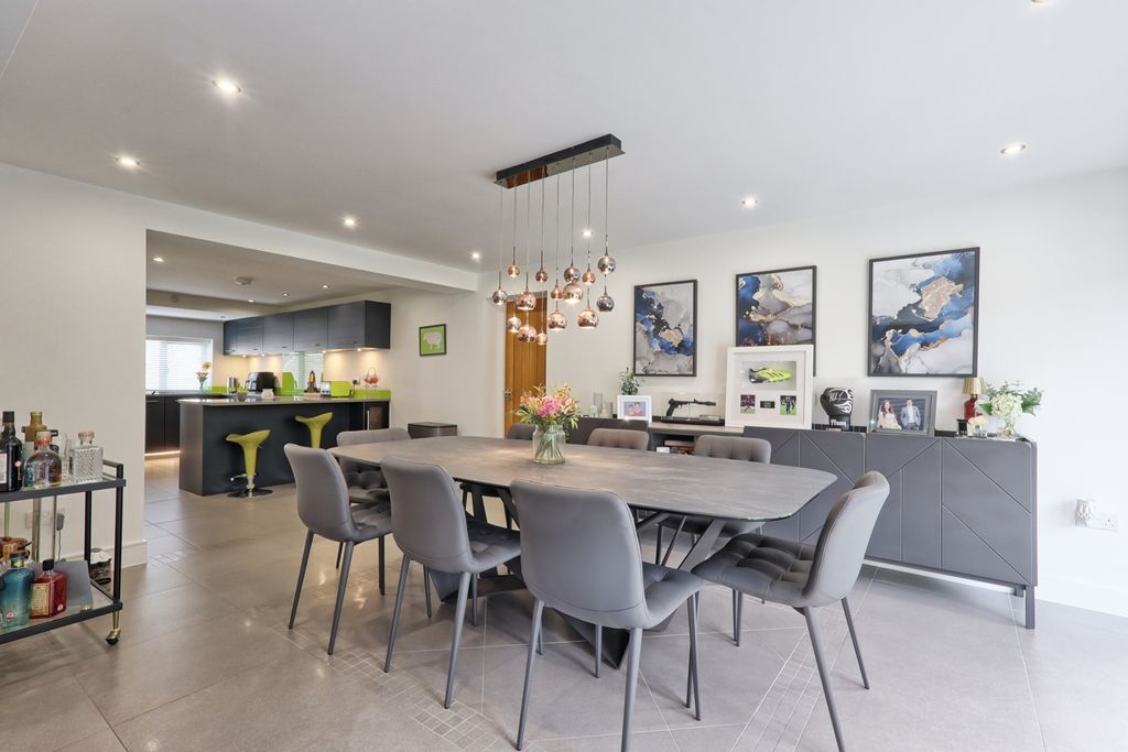 Property photo 3 of 45 Picture No. 37