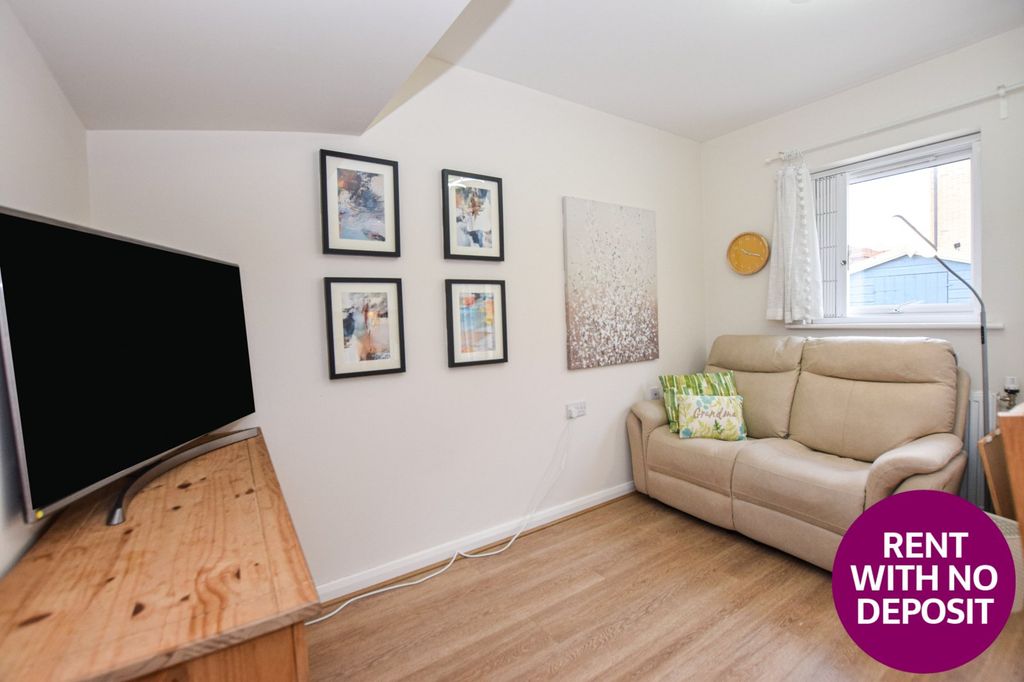 Property photo 2 of 29 Picture No. 26
