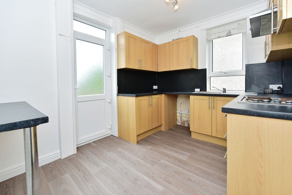 Property photo 2 of 17 Photo