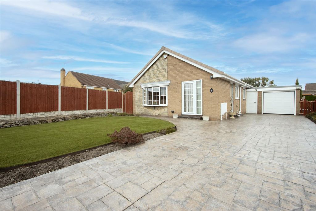 Property photo 1 of 16 Front