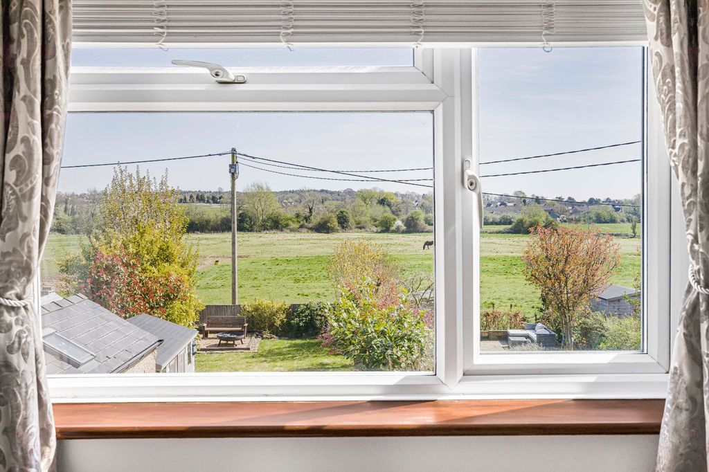 Property photo 2 of 24 Picture No. 18