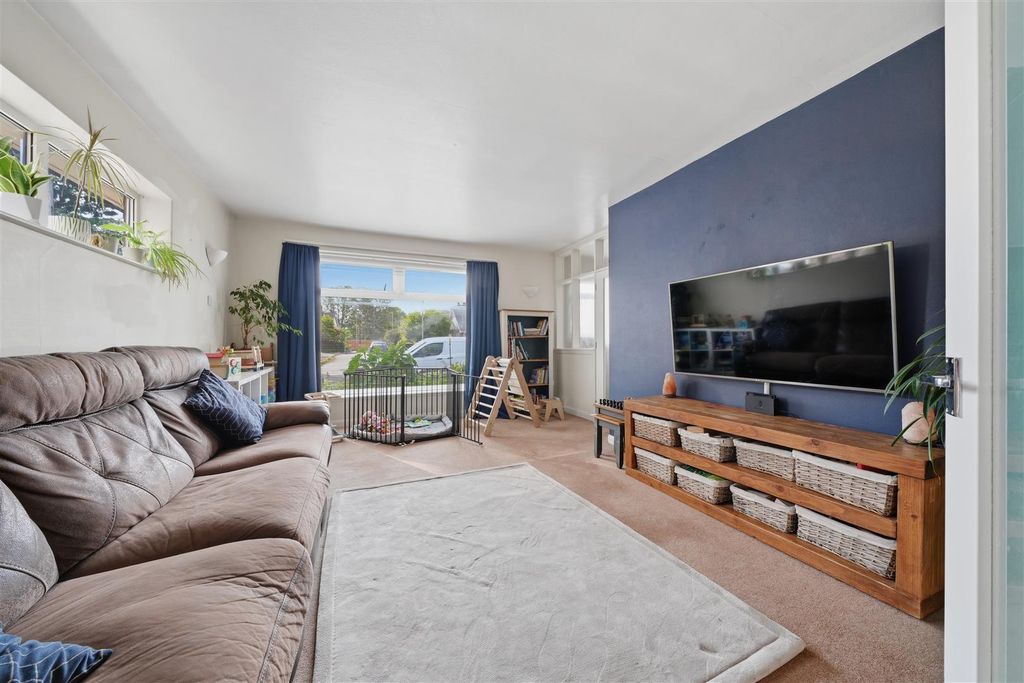 Property photo 3 of 18 3