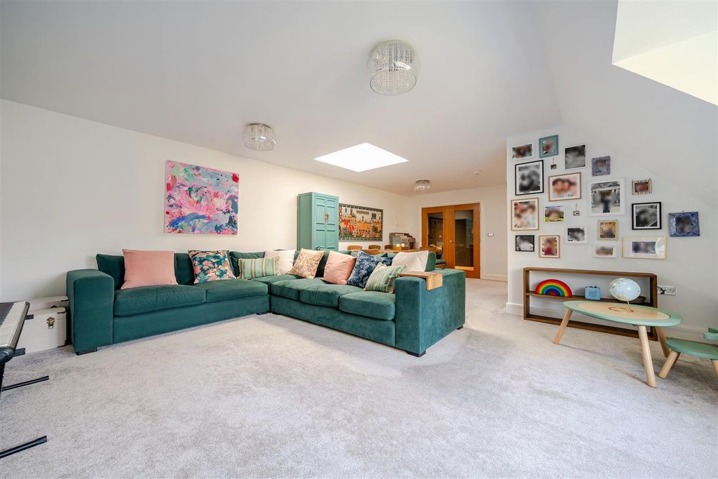 Property photo 3 of 22 1420953-19-69A872Aa73E18.Jpg