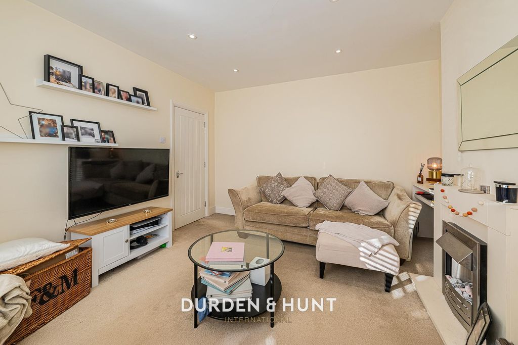 Property photo 3 of 23 Tufton-26.Jpg