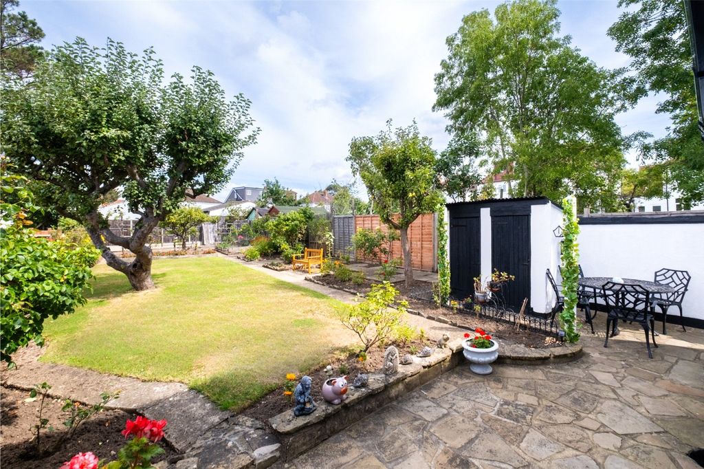Property photo 3 of 14 Picture No. 24