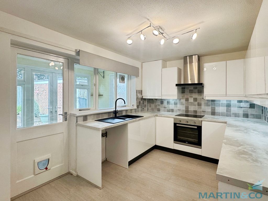 Property photo 3 of 13 B65658Ae-3-448D-8017-6Ef6E0A7D8C5-1879-0000009B30B