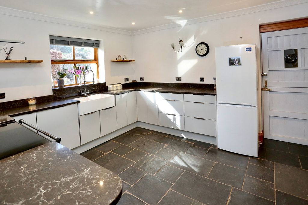 Property photo 3 of 55