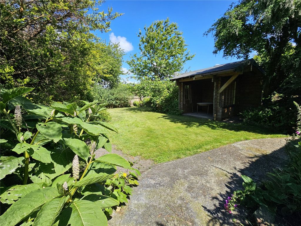 Property photo 2 of 36 Picture No. 35