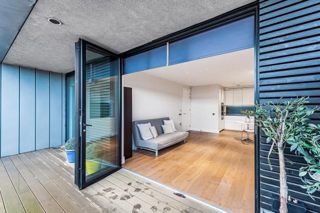 Property photo 1 of 11 External View